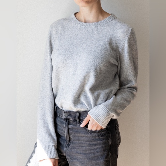 J-Crew Large Gray Sweater - Picture 1 of 8
